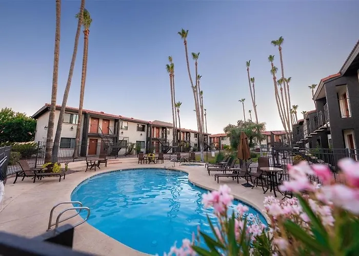 123 Fully Furnished 1br Suite-prime Location Apartment